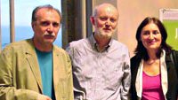 Christiane Schlötzer und Carl Wilhelm Macke mit dem bosnischen Schriftsteller Dževad Karahasan (li.)
Foto: Journalisten helfen Journalisten